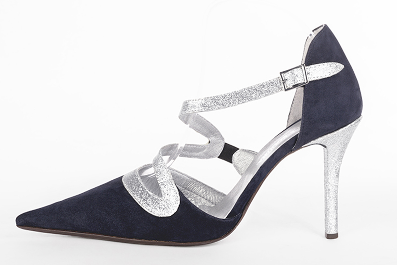 Navy blue and light silver women's open side shoes, with snake-shaped straps. Pointed toe. High slim heel. Profile view - Florence KOOIJMAN